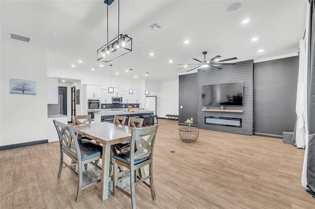 3 of 27 - 415 Sw Naftal Pl, Port St. Lucie, FL