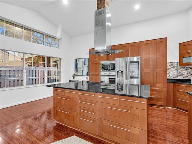 4 of 41 - 255 Somerset Way, Weston, FL