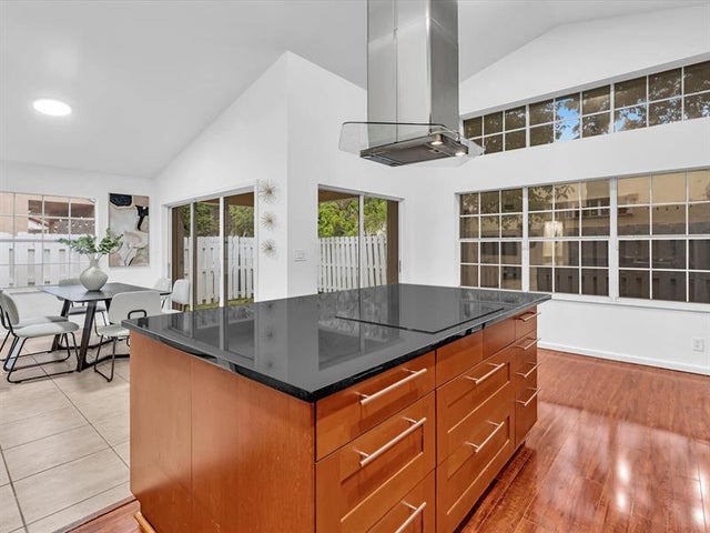 5 of 41 - 255 Somerset Way, Weston, FL