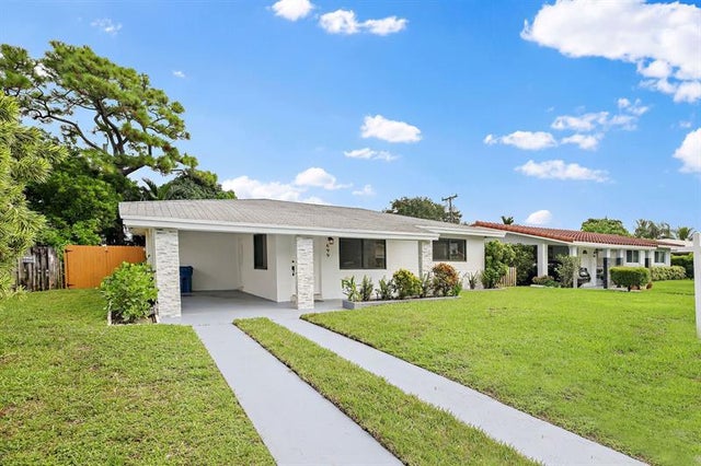 1 of 34 - 699 Ne 40th St, Oakland Park, FL