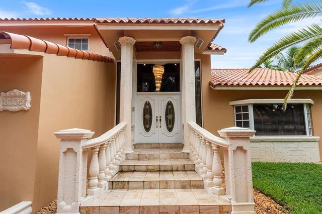 1 of 41 - 8235 Nw 164th St, Miami Lakes, FL