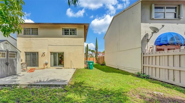 5 of 40 - 10718 Sw 148th Ct, Miami, FL