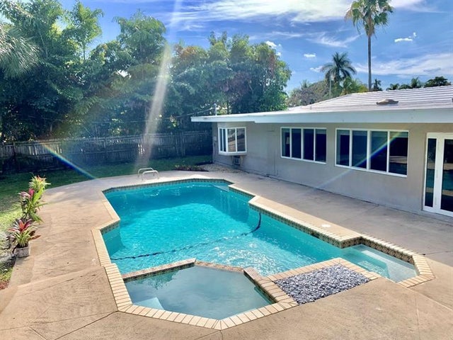 5 of 15 - 2780 Ne 22nd Av, Lighthouse Point, FL