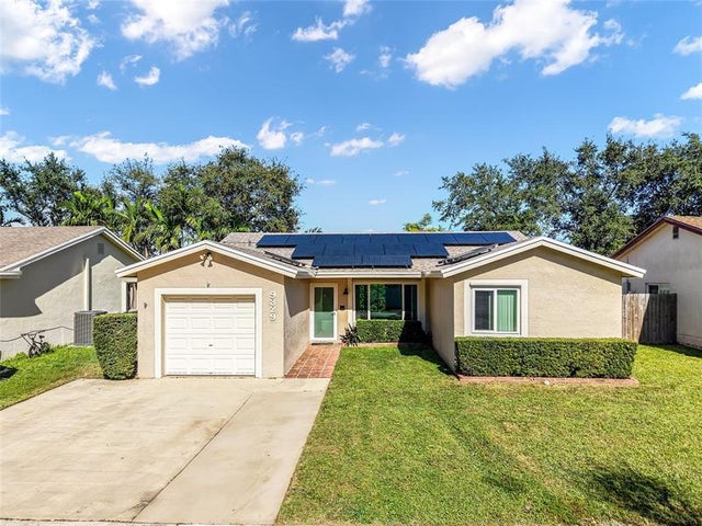 1 of 35 - 9329 Nw 53rd Ct, Sunrise, FL