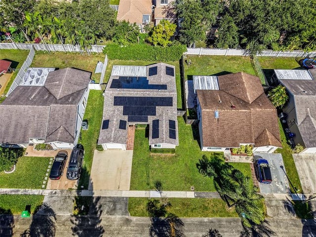 4 of 35 - 9329 Nw 53rd Ct, Sunrise, FL