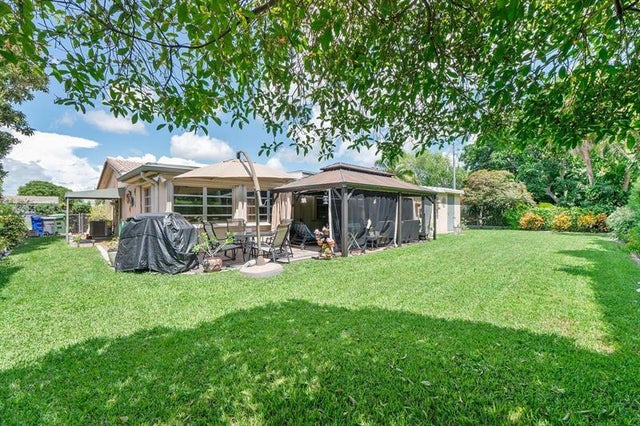 2 of 37 - 6444 Nw 19th Ct, Margate, FL