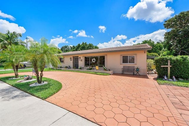 3 of 37 - 6444 Nw 19th Ct, Margate, FL