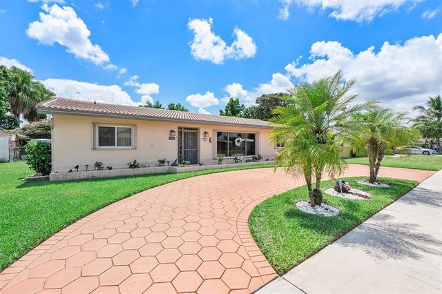 4 of 37 - 6444 Nw 19th Ct, Margate, FL