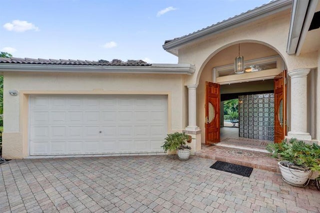 3 of 42 - 8128 Sw 172nd Ter, Palmetto Bay, FL