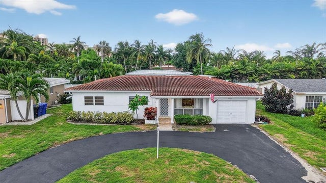 1 of 75 - 2048 Coco Palm Pl, Lauderdale By The Sea, FL