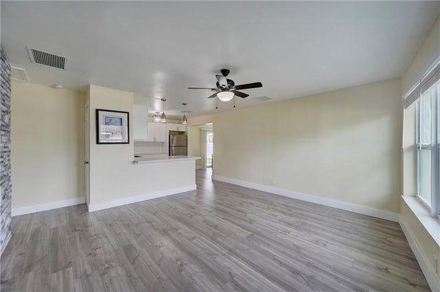 4 of 35 - 910 Ne 23rd Pl, Pompano Beach, FL