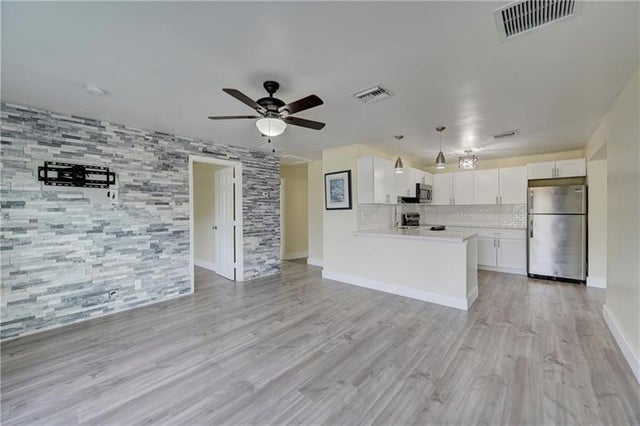 5 of 35 - 910 Ne 23rd Pl, Pompano Beach, FL