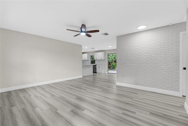 4 of 19 - 1164 Nw 45th Ter, Lauderhill, FL