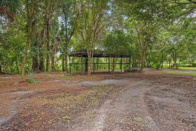 5 of 62 - 3547 B Rd, Loxahatchee Groves, FL