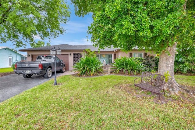 1 of 39 - 8010 Nw 103rd Ave, Tamarac, FL