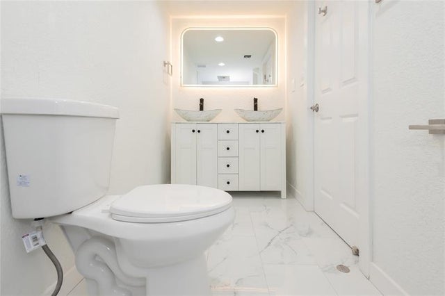 1 of 45 - 713 Sw 4th Ct, Hallandale, FL