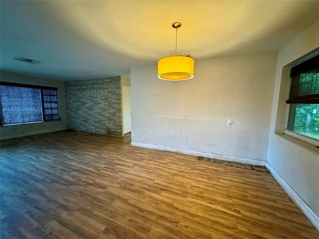 5 of 7 - 1212 S 26th Ave, Hollywood, FL