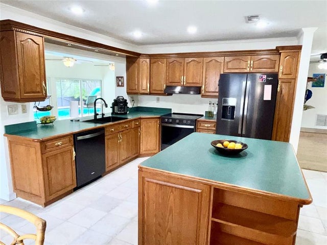 2 of 20 - 781 Sw 49th Ter, Margate, FL