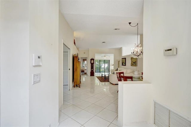 5 of 33 - 8860 Boatswain Dr, Boynton Beach, FL