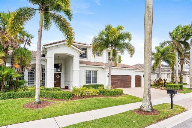 3 of 57 - 2527 Montclaire Cir, Weston, FL