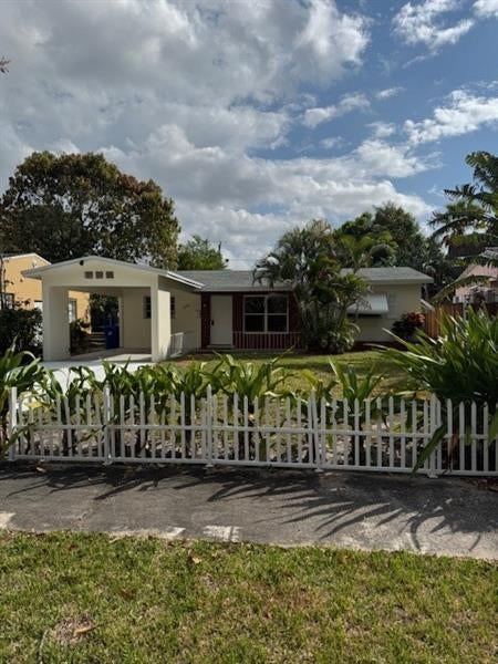 1 of 18 - 200 Se 19th St, Fort Lauderdale, FL