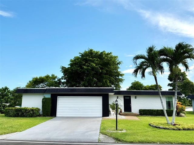 3 of 30 - 6317 Brookwood Blvd, Tamarac, FL