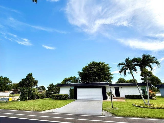 4 of 30 - 6317 Brookwood Blvd, Tamarac, FL