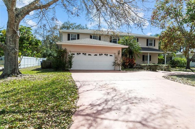 2 of 35 - 2148 Buena Vista Blvd, Vero Beach, FL
