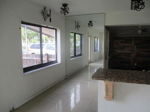 4 of 13 - 1220 Nw 7th Ter, Fort Lauderdale, FL