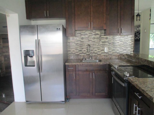 5 of 13 - 1220 Nw 7th Ter, Fort Lauderdale, FL