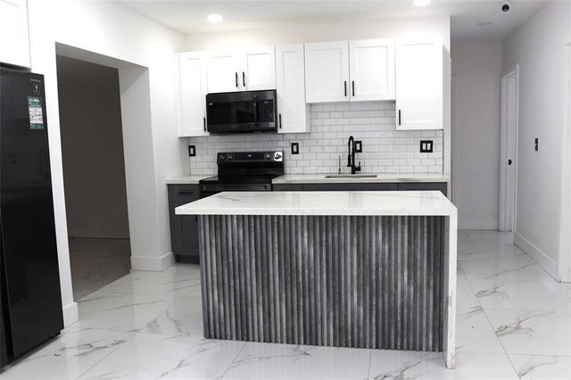 4 of 25 - 3075 Nw 68th St, Miami, FL