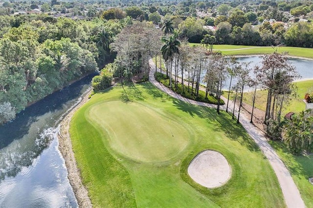 4 of 43 - 21464 Bridge View Dr, Boca Raton, FL