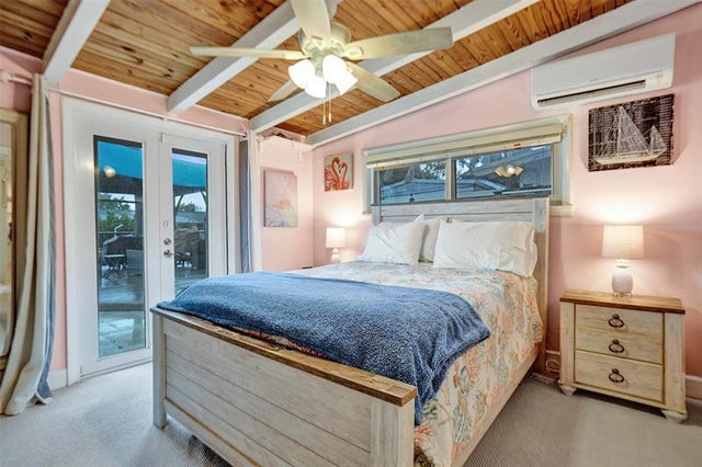 4 of 28 - 2531 Flamingo Ln, Fort Lauderdale, FL