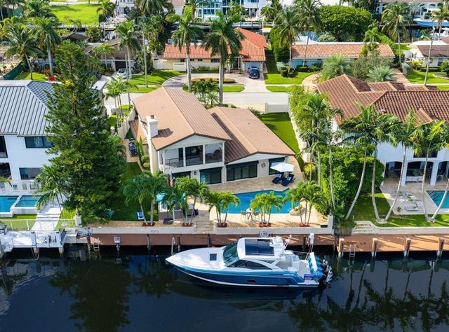 1 of 31 - 2541 Ne 48th St, Lighthouse Point, FL
