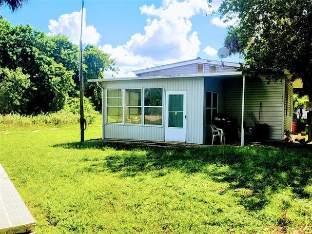 4 of 24 - 1048 Arvin Ln, Moore Haven, FL