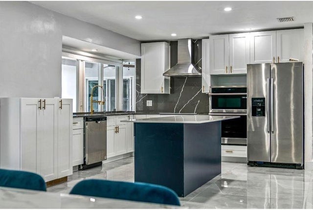 5 of 13 - 4811 Hayes St, Hollywood, FL