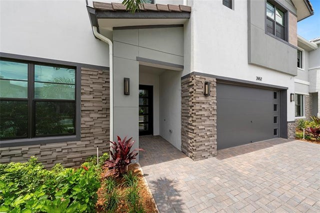3 of 25 - 2652 Nw 87th Ter, Pembroke Pines, FL