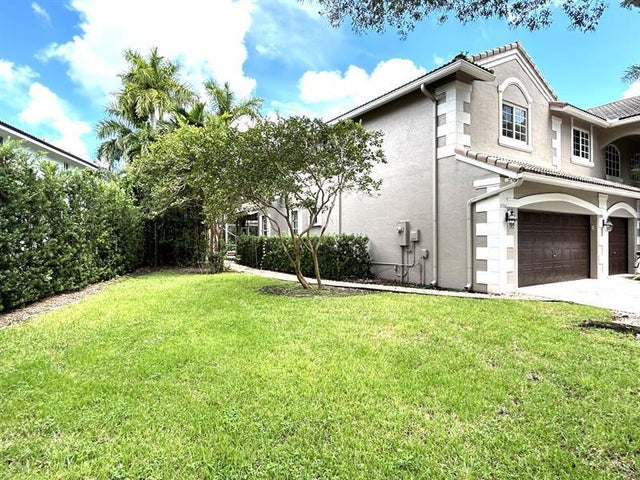 2 of 21 - 3706 Vista Way, Weston, FL