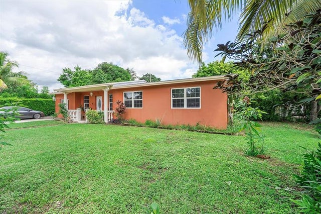 3 of 37 - 19351 Ne 1st Ct, Miami, FL