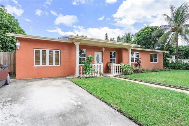 4 of 37 - 19351 Ne 1st Ct, Miami, FL