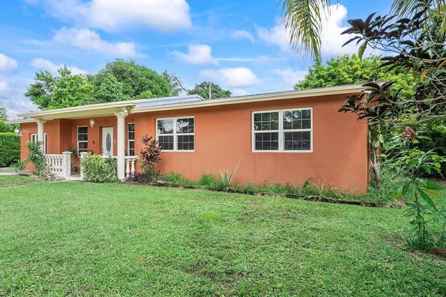 5 of 37 - 19351 Ne 1st Ct, Miami, FL