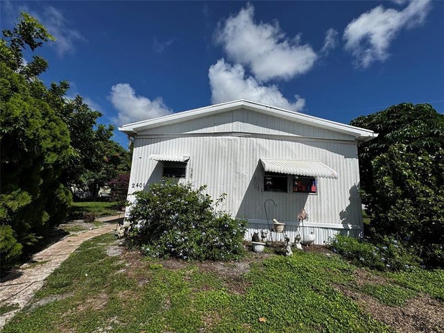 2 of 11 - 2401 21st Way Nw, Boynton Beach, FL