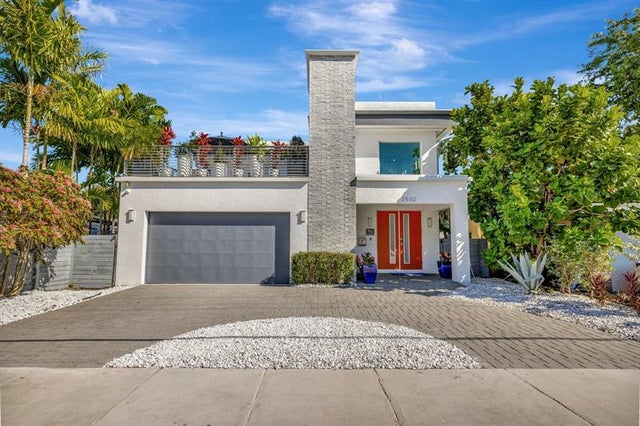 2 of 65 - 2502 Ne 6th Ave, Wilton Manors, FL
