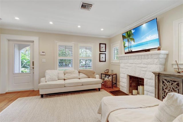 4 of 44 - 1625 Ne 4th Ct, Fort Lauderdale, FL