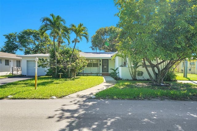 2 of 66 - 917 N 17th Ave, Hollywood, FL