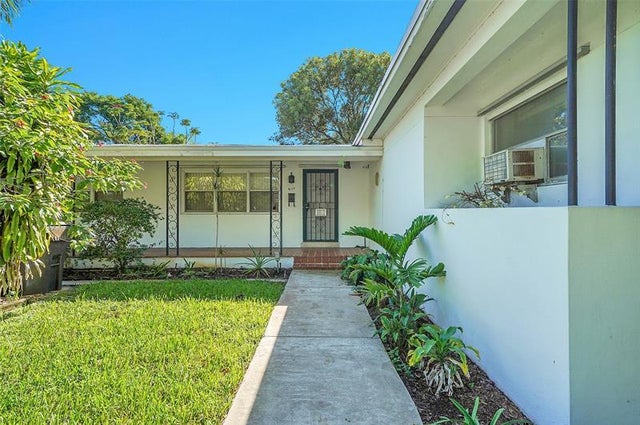 5 of 66 - 917 N 17th Ave, Hollywood, FL