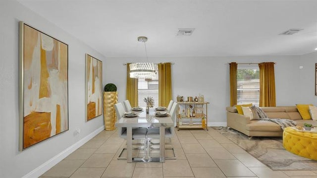 2 of 31 - 713 Nw 6th St, Hallandale, FL