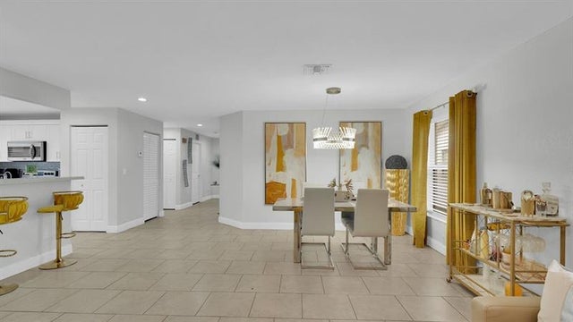 3 of 31 - 713 Nw 6th St, Hallandale, FL