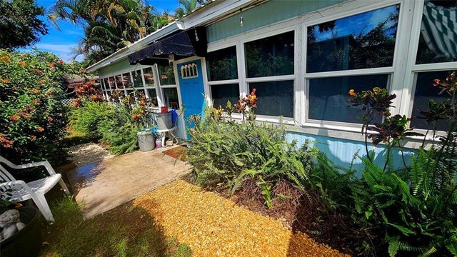 1 of 41 - 28 Peaceful Pl, Lorida, FL