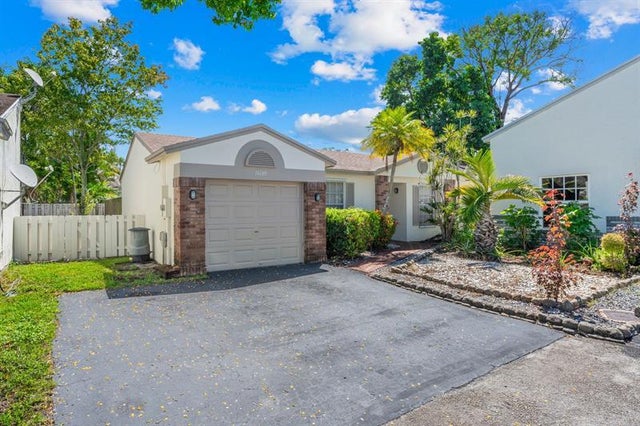 1 of 20 - 14680 N Beckley Sq, Davie, FL
